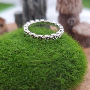 Flower Wreath Ring Size 3 R812